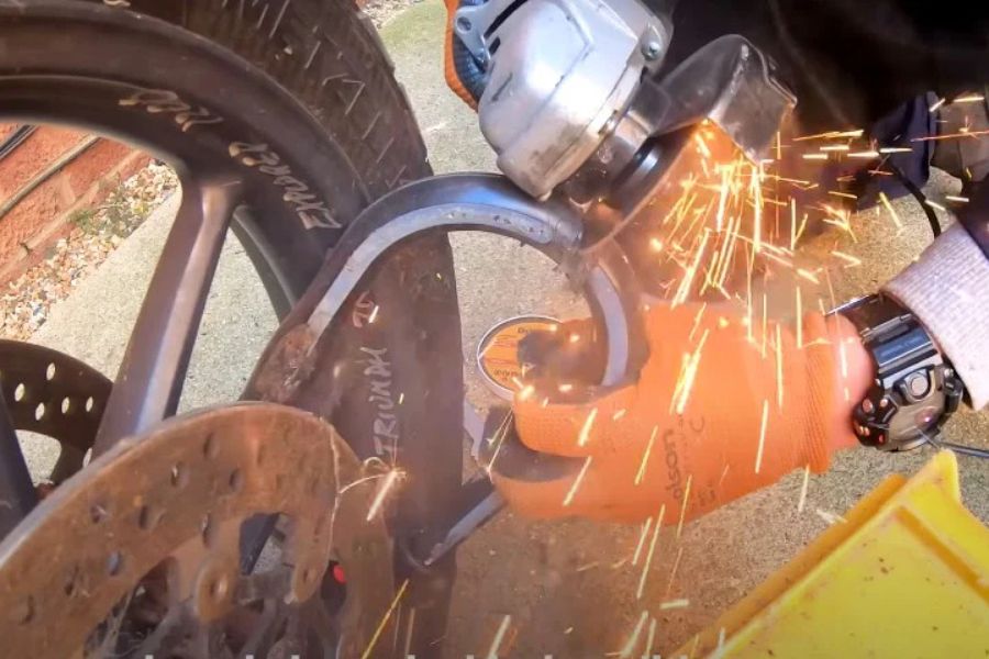 Do angle grinder proof bike locks exist?